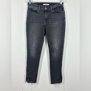 Levis 711 Skinny Jeans Women's Sz 28 Stretch Denim Raw Floral Embroidered Hem